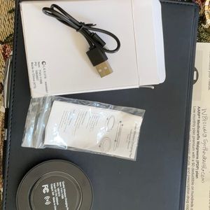 Leed’s Quake wireless charging pad